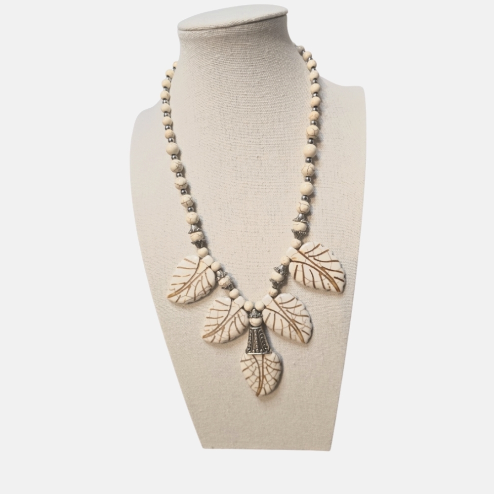 White Howlite Bohemian Leaf Beaded Neutral Necklace NWT